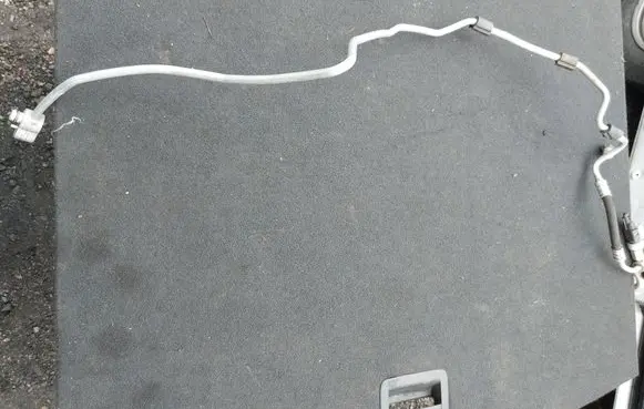 Volkswagen Caddy Air conditioning (A/C) pipe/hose 1T0820741AM