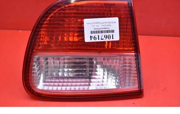 Seat Leon (1M) Rear/tail lights 1M6945091B