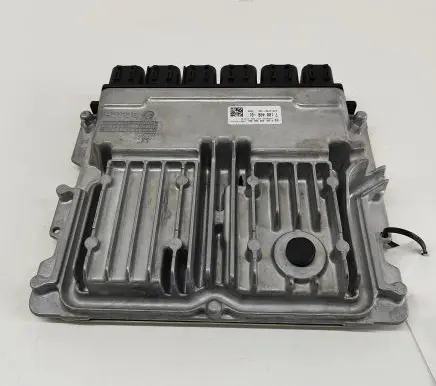 BMW 4 G22 G23 G24 G26 Engine control unit/module 7100408 0281039568