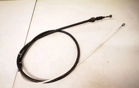Skoda Octavia Mk1 (1U) Handbrake/parking brake wiring cable 1j0609721