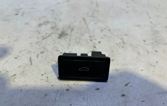 Volkswagen Atlas Tailgate/boot open switch button 3G0959831B