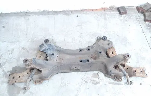 Toyota Avensis T270 Front subframe 