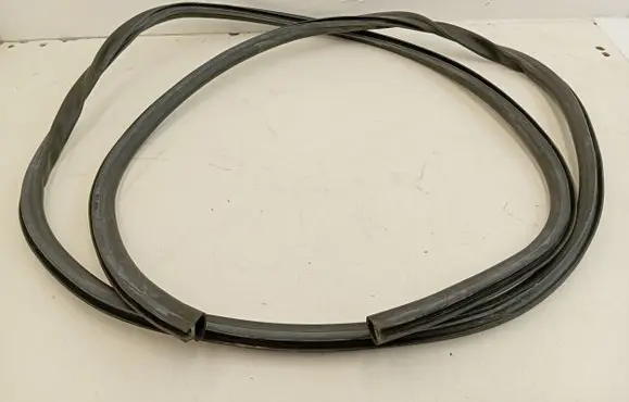 BMW 5 F10 F11 Engine compartment rubber 7019779