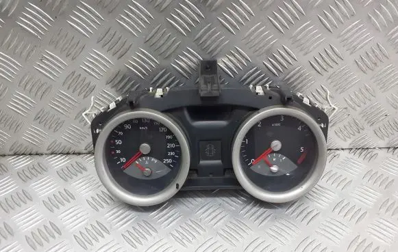 Renault Megane II Speedometer (instrument cluster) 8200399695D