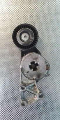 Audi A3 S3 8L Generator/alternator belt tensioner 06A903315E