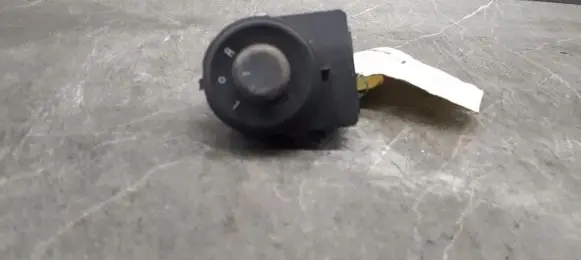 Opel Astra J Wing mirror switch 13271827