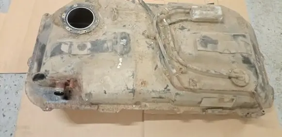 Suzuki Liana Fuel tank 