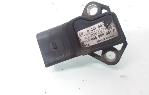 Volkswagen Golf V Air pressure sensor 038906051C 0281002401