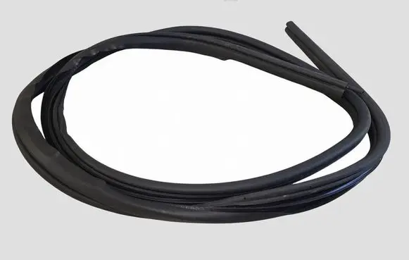 Jeep Cherokee KJ Rubber seal front door (on door)