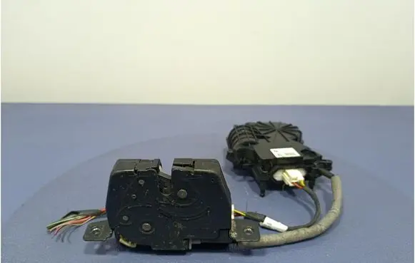 BMW 5 F10 F11 Tailgate/trunk/boot lock/catch/latch 7208371