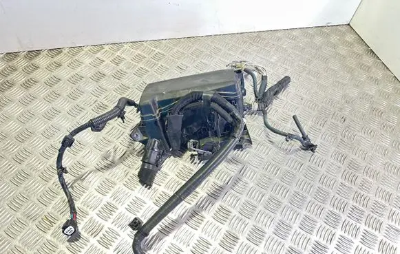 Toyota Auris E180 Fuse box set 8266202600