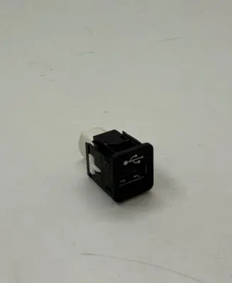 BMW X5 G05 USB socket connector 9229294