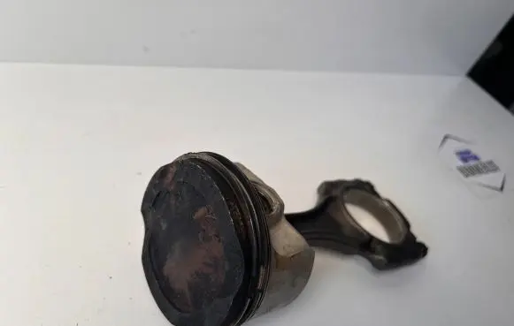 BMW 5 F10 F11 Piston with connecting rod