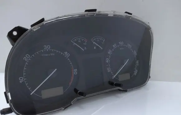 Skoda Octavia Mk1 (1U) Speedometer (instrument cluster) 1U0920811F 81117875