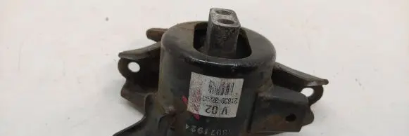 Hyundai i40 Engine mount bracket 21830-3Z200