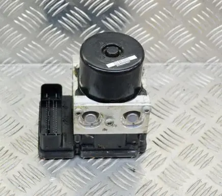 Volvo XC60 ABS Pump P31329137 10021205434