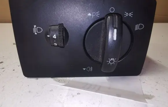 Ford Focus C-MAX Light switch 4M5T13A024FA 01059760