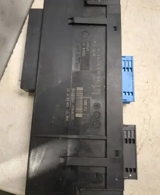 BMW X1 E84 Comfort/convenience module 10681810 3700302518 532397023