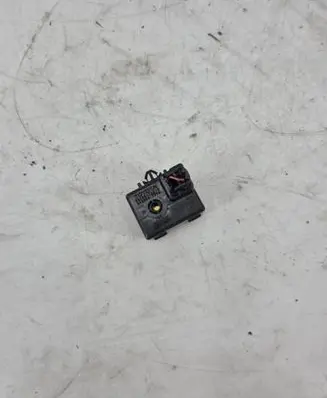 Toyota Avensis T250 Other relay 8665013010 0689003570