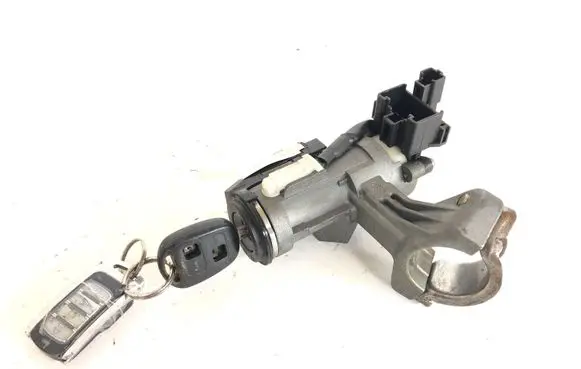 Toyota Corolla E120 E130 Ignition lock 45020024