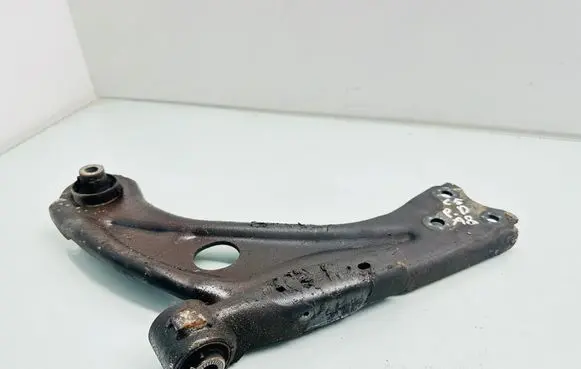 Citroen C5 Aircross Front lower control arm/wishbone