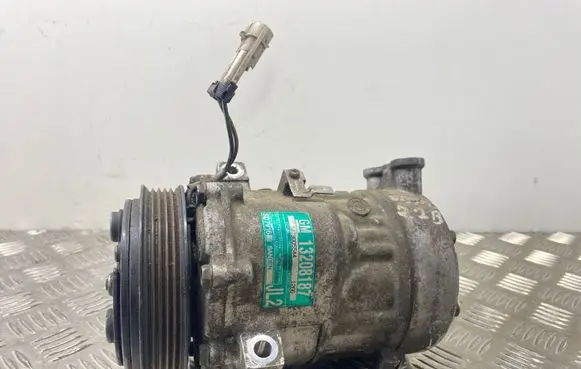 Opel Vectra C Air conditioning (A/C) compressor (pump) 13208187