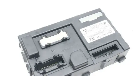 Nissan Juke I F15 Central body control module 284B11KA1D