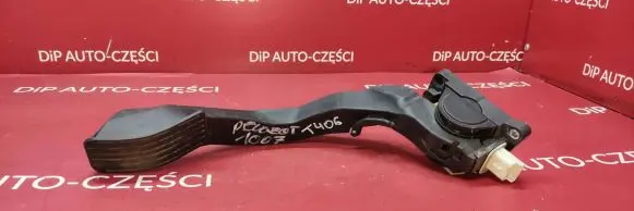 Peugeot 1007 Accelerator throttle pedal 9647135280