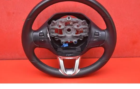 Peugeot 208 I Steering wheel 6191372