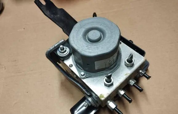 Honda CR-V ABS Pump 57110T1TG012M1 332842603 V13TTTG0
