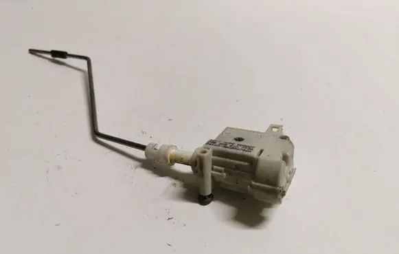 Volkswagen PASSAT CC Fuel tank cap lock 3C0810773A