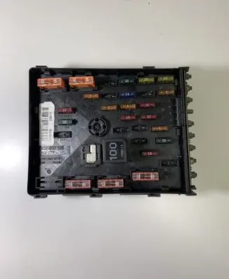 Volkswagen PASSAT B6 Fuse box set 3C0937125 63592777