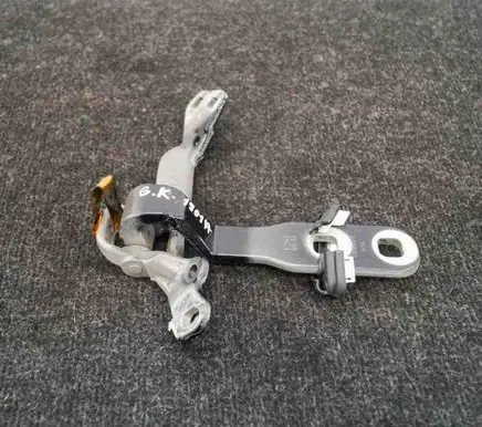 BMW X6M F86 Tailgate/trunk/boot hinge 7318691