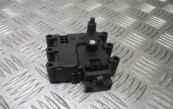 Mazda 6 A/C air flow flap actuator/motor 