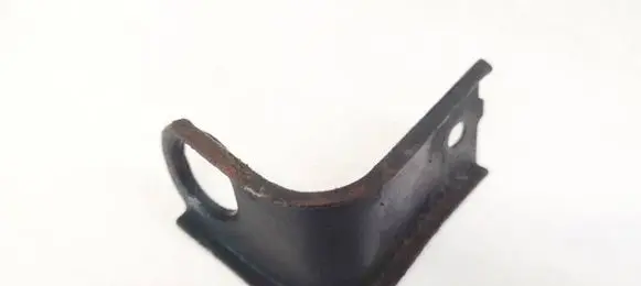 Radiator mount bracket