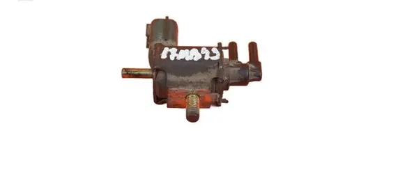 Nissan Navara D40 Fuel pressure sensor K5T46581 YD25