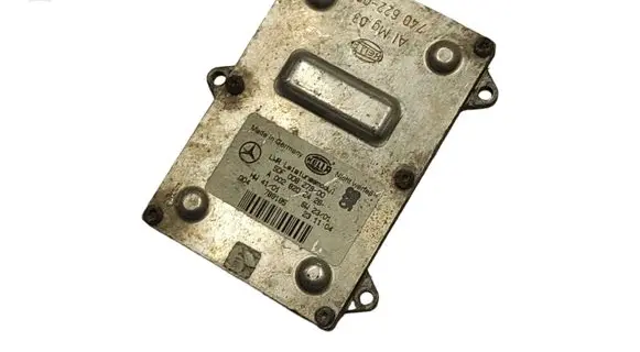 Mercedes-Benz Sprinter W906 Headlight ballast module Xenon A0028202426 5DF00827900