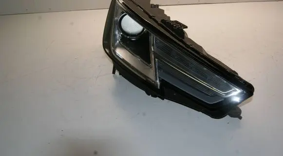 Audi A4 S4 B9 8W Headlight/headlamp T090026 668AH524S 0301296