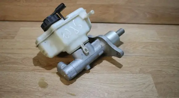 Audi A3 S3 8P Master brake cylinder 1K1611301C 1K1611349B