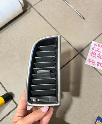 Porsche Panamera (970) Dash center air vent grill 970552142