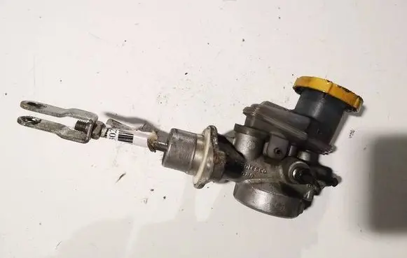 Subaru Forester SH Master brake cylinder