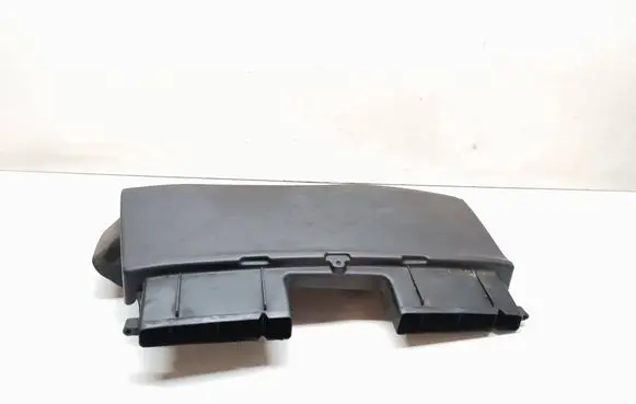 BMW 3 E90 E91 Air intake duct part 7798772 13717798772