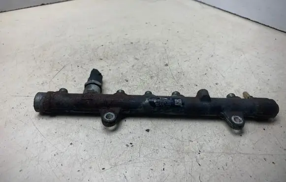 Renault Laguna II Fuel main line pipe 8200330912 0445214065 010698L4