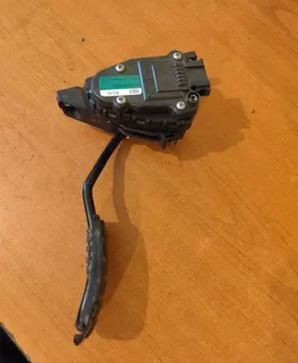 Renault Master II Accelerator throttle pedal 6PV00811904 7700314525