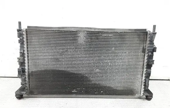 Volvo V50 Coolant radiator 3M5H8005
