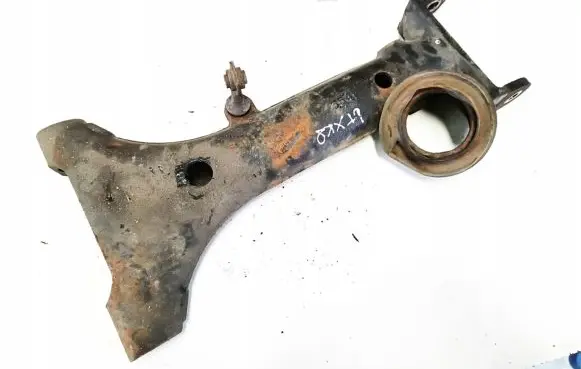 Rear control arm
