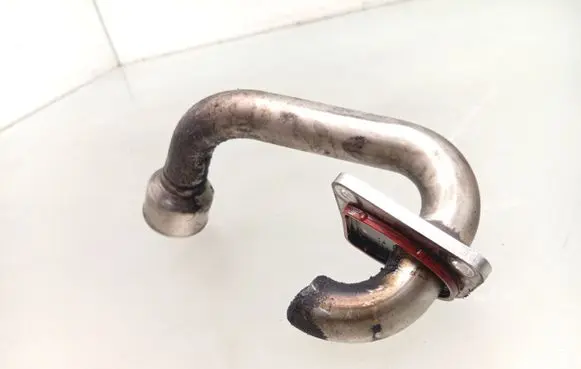Mercedes-Benz R W251 EGR valve line/pipe/hose 2206Q10073