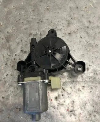 Volkswagen Touran III Front door window regulator motor 5Q0959801B