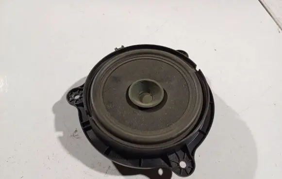 Nissan Note (E11) Front door speaker 