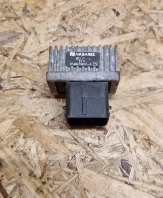 Nissan Qashqai+2 Glow plug pre-heat relay 9640469680A